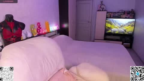 Snapshot of arya_deepthroat_queen chatting on 02.19.25 Arya  Fn  Talented Arya   online show from 02.19.25