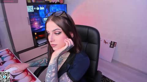 Snapshot of arya_deepthroat_queen chatting on 09.14.25 Arya  Fn  Talented Arya   online show from 09.14.25