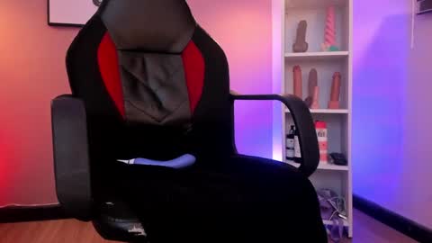 Asami  online show from 12.21.24