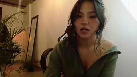Snapshot of asaray_t chatting on 07.23.26 Saray online show from 07.23.26