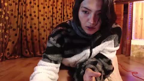 Snapshot of asaray_t chatting on 07.27.26 Saray online show from 07.27.26