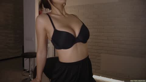 Snapshot of asensse chatting on 12.10.24 Call me Ann online show from 12.10.24