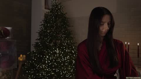 Snapshot of asensse chatting on 12.22.24 Call me Ann online show from 12.22.24