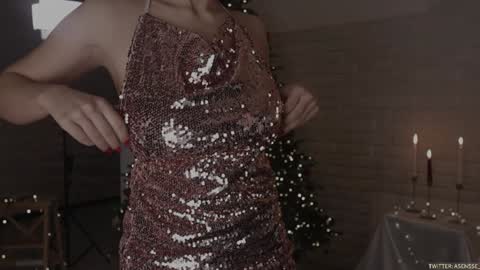 Snapshot of asensse chatting on 12.27.24 Call me Ann online show from 12.27.24