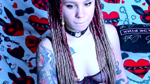 Snapshot of ash_dest1ny chatting on 12.24.24 Ash online show from 12.24.24