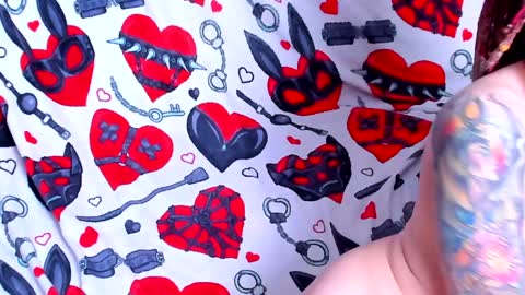 Snapshot of ash_dest1ny chatting on 01.05.25 Ash online show from 01.05.25