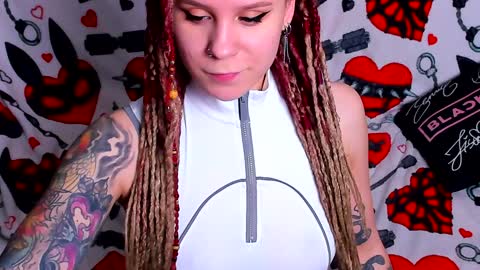 Snapshot of ash_dest1ny chatting on 01.30.25 Ash online show from 01.30.25