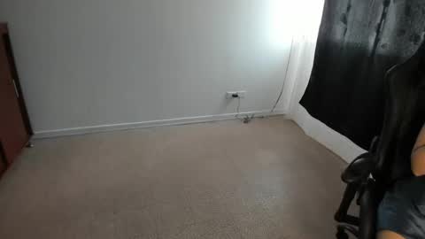 ash_smith1 online show from 03.04.25