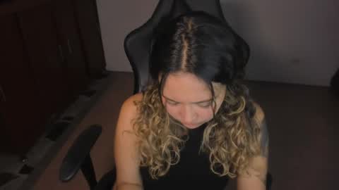 ash_smith1 online show from 04.16.26