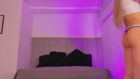 Snapshot of ash_valentine chatting on 07.18.26 ash_valentine online show from 07.18.26
