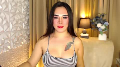 Snapshot of ashanti_yuki chatting on 01.12.25 Ashanti online show from 01.12.25