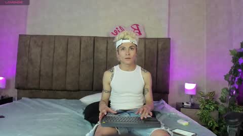 Snapshot of asherandersonn chatting on 09.29.25 Asher online show from 09.29.25