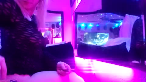 Snapshot of ashl33mackenzi3 chatting on 02.12.25 Ashl33mackenzi3 online show from 02.12.25