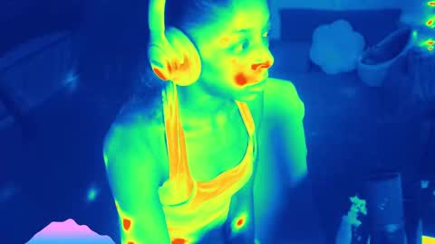 Snapshot of ashledaniella chatting on 01.25.25 Ashle online show from 01.25.25