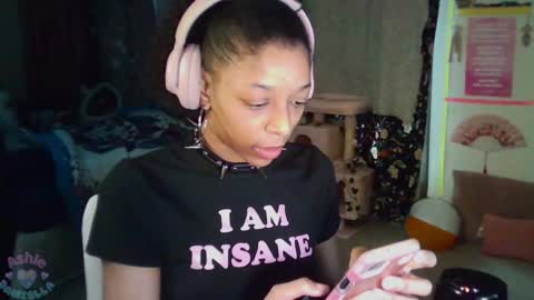 Snapshot of ashledaniella chatting on 02.02.25 Ashle online show from 02.02.25