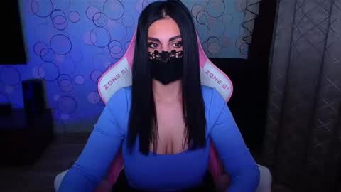   Yasmina   online show from 11.18.25