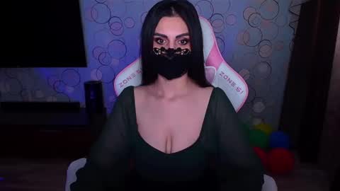   Yasmina   online show from 04.06.26