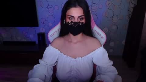   Yasmina   online show from 04.17.26