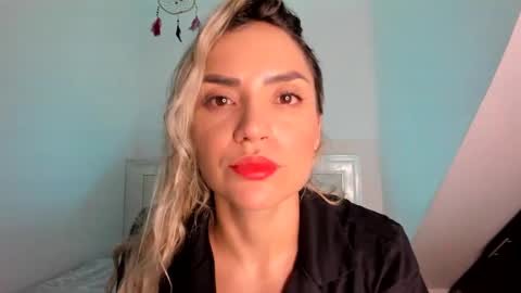 ashley_blair online show from 12.25.24