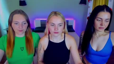 Snapshot of ashley_crashly chatting on 07.16.26 Alina online show from 07.16.26