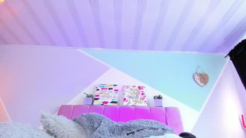 Snapshot of ashley_kim2 chatting on 12.02.24 ASHLEY online show from 12.02.24