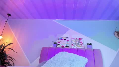 Snapshot of ashley_kim2 chatting on 12.03.24 ASHLEY online show from 12.03.24