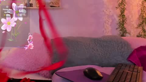 Snapshot of ashley_kim2 chatting on 03.06.25 ASHLEY online show from 03.06.25