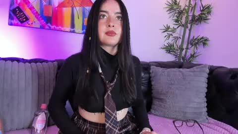 Snapshot of ashley_petit chatting on 05.28.26 ashley_petit online show from 05.28.26