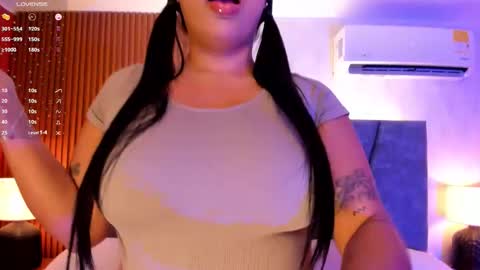 Sara Smith online show from 11.21.25