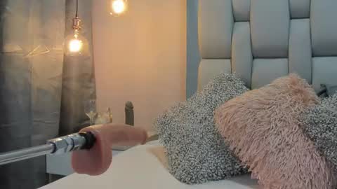 Snapshot of ashleyhiil2 chatting on 10.17.25 AshleyHill online show from 10.17.25