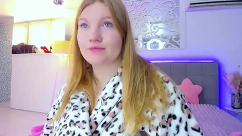 AshleyJonse online show from 11.04.25