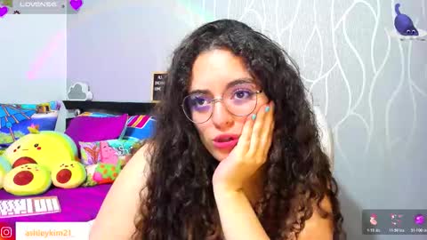 .. Ashley .. online show from 12.20.25