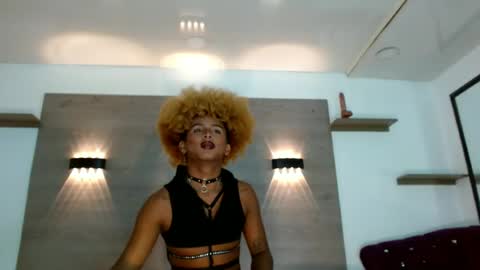 ashleysofiathenison online show from 06.12.26