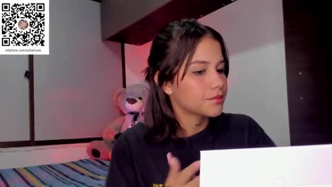 Snapshot of ashleytravis_ chatting on 02.01.25 online show from 02.01.25