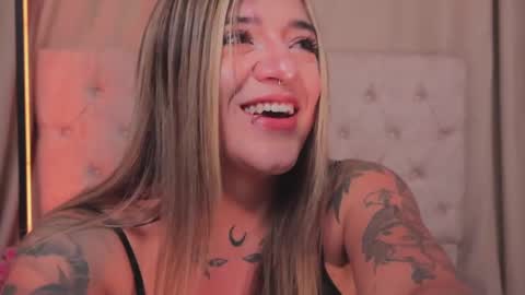 Ashley Lauren online show from 02.27.25