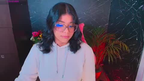 Ashleyy18   online show from 10.25.25