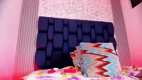 ashlybenison online show from 12.16.24