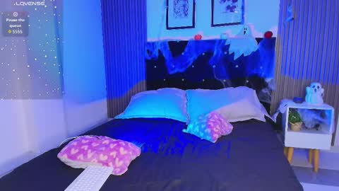    online show from 10.10.25