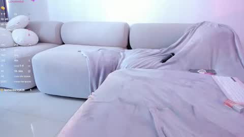 Paula Baleta  online show from 01.18.26