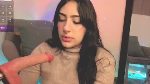 Snapshot of ashlynnlowe_ chatting on 10.16.25 Ash  online show from 10.16.25