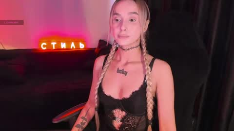 Mila online show from 04.12.26