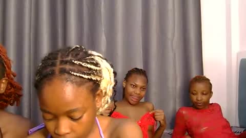 Snapshot of ashrine_ chatting on 06.03.26 ashrine online show from 06.03.26