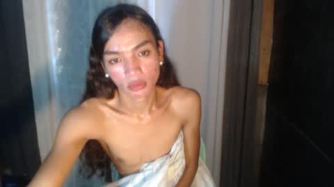 Snapshot of asian_cassy chatting on 11.22.25 asian_cassy online show from 11.22.25