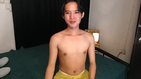Snapshot of asian_cutiebaexx chatting on 06.18.26 Pat online show from 06.18.26