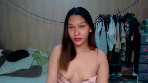 Snapshot of asian_glamm chatting on 04.15.26 ANITA online show from 04.15.26