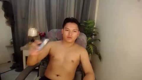 asian_handsomexx online show from 10.26.25