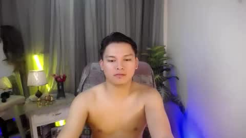 asian_handsomexx online show from 10.31.25