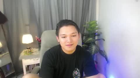 asian_handsomexx online show from 11.19.25