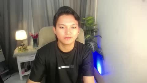 asian_handsomexx online show from 11.23.25