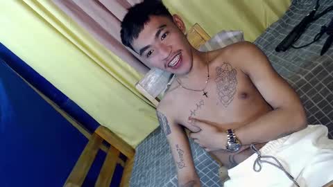 Snapshot of asian_kimxxx chatting on 02.08.25 don online show from 02.08.25